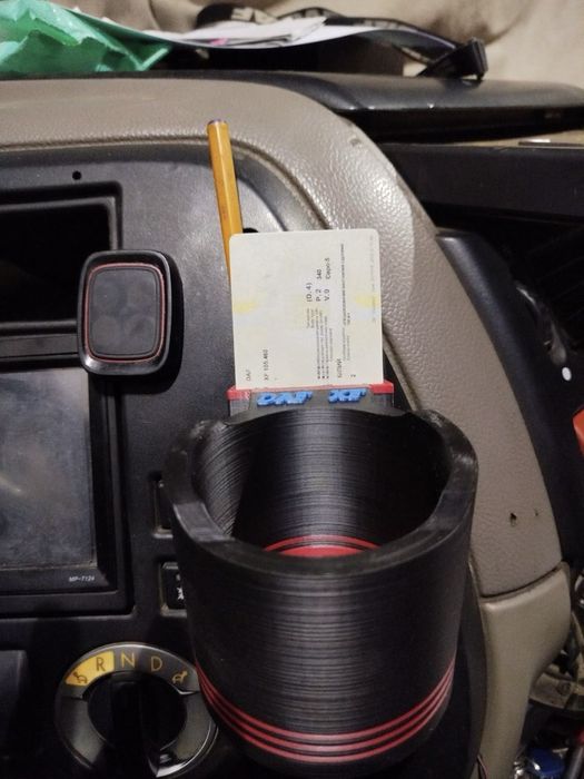 DAF XF 105.460 тримач банки/стакану