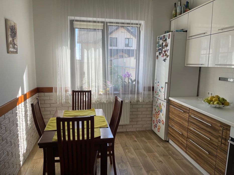 Продаж Рудно котедж 4 кімнати  будинок Львів ,  більше фото в Приват
