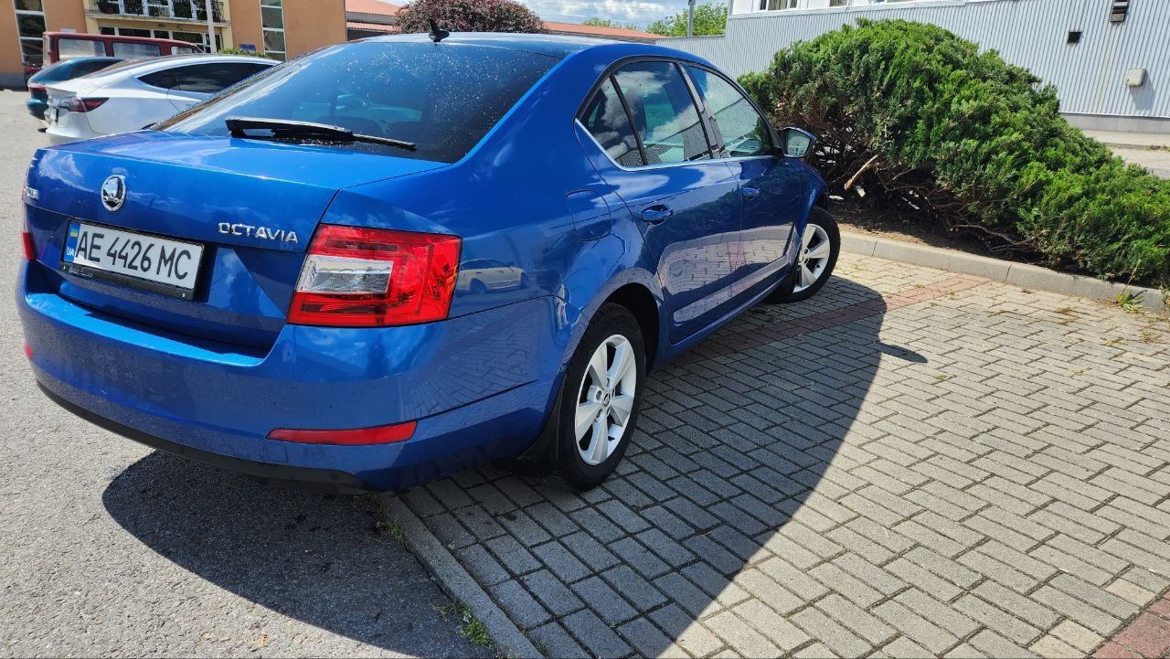 Skoda oktavia A7 седан  2014