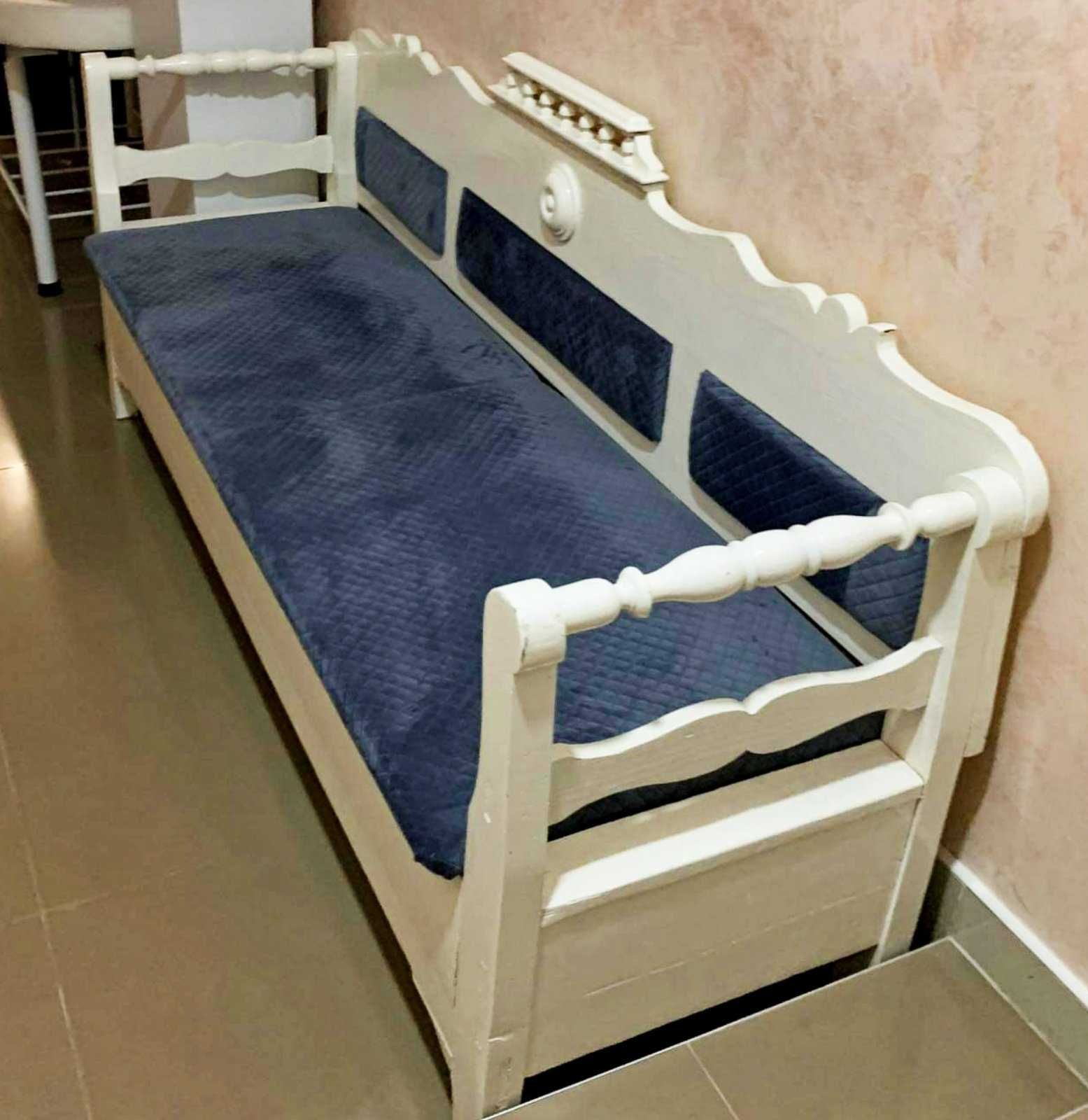 Продам мебель для парикмахерского салона.