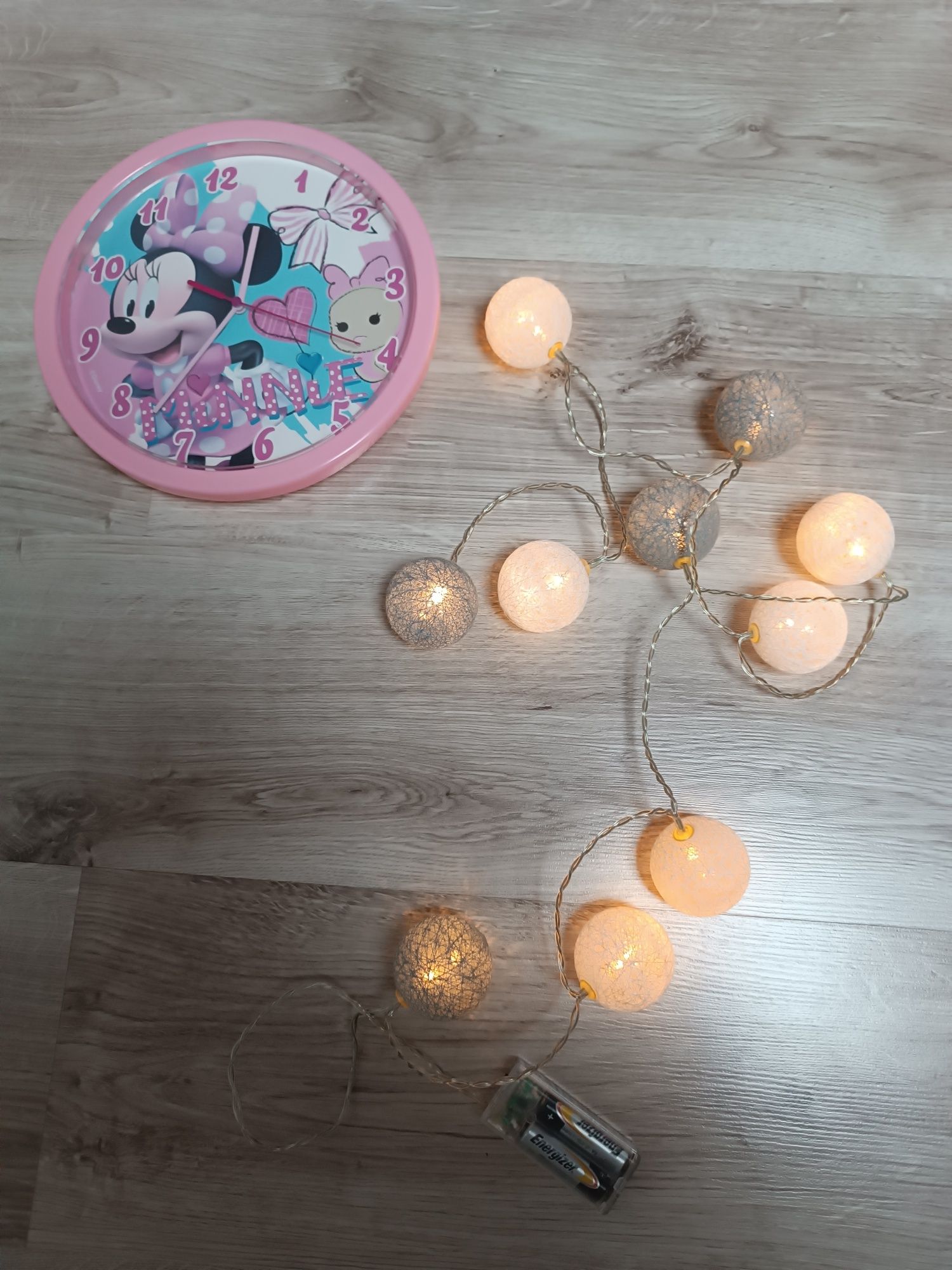 Zegar ścienny Minnie plus biało szare lampiony