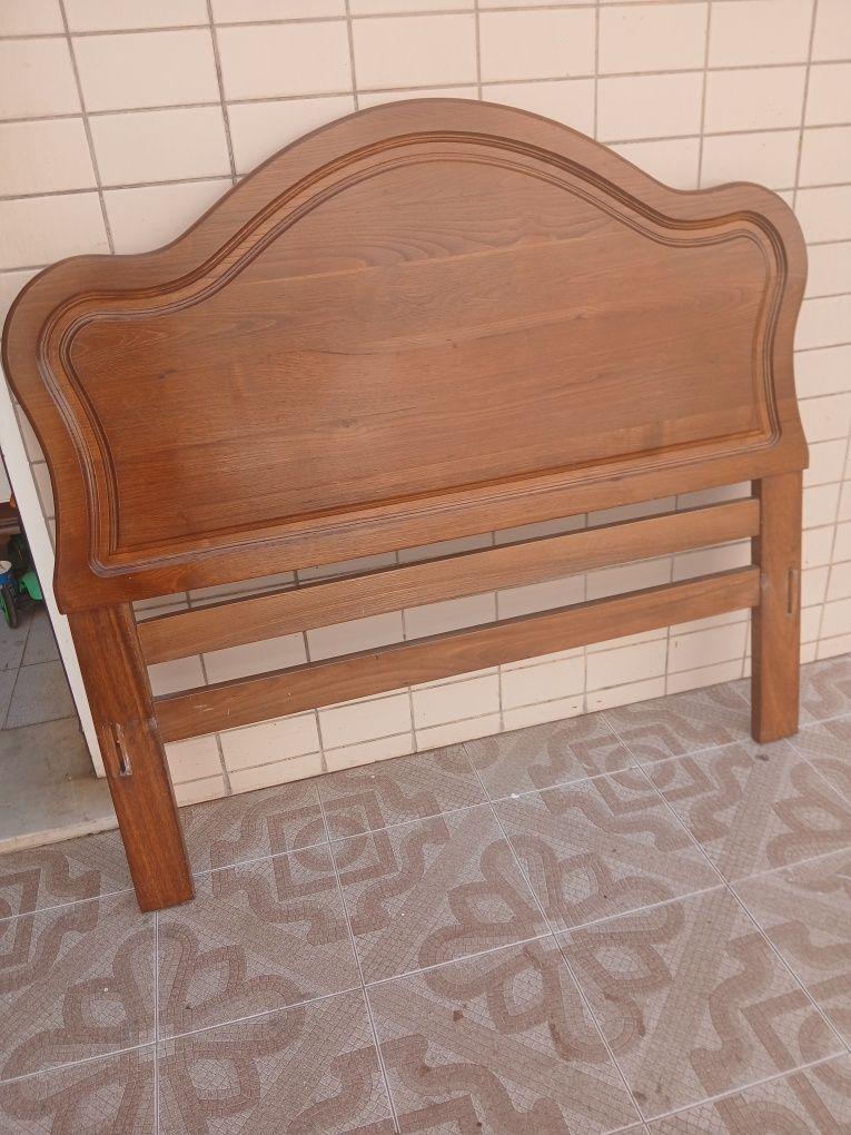Cama de casal com colchão  e estrado