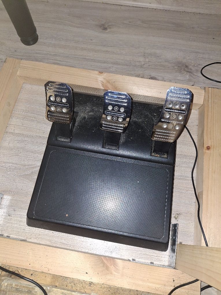 Thrustmaster t150 pro