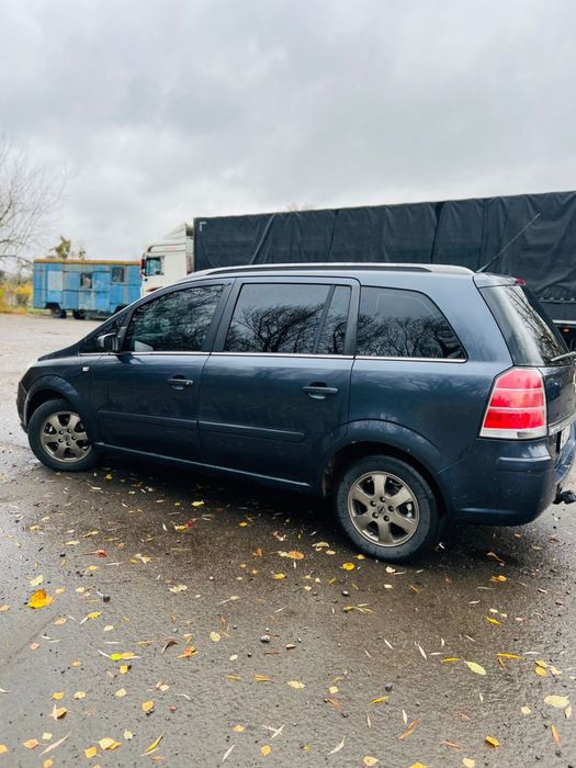 Opel Zefira B 1.6 бензин