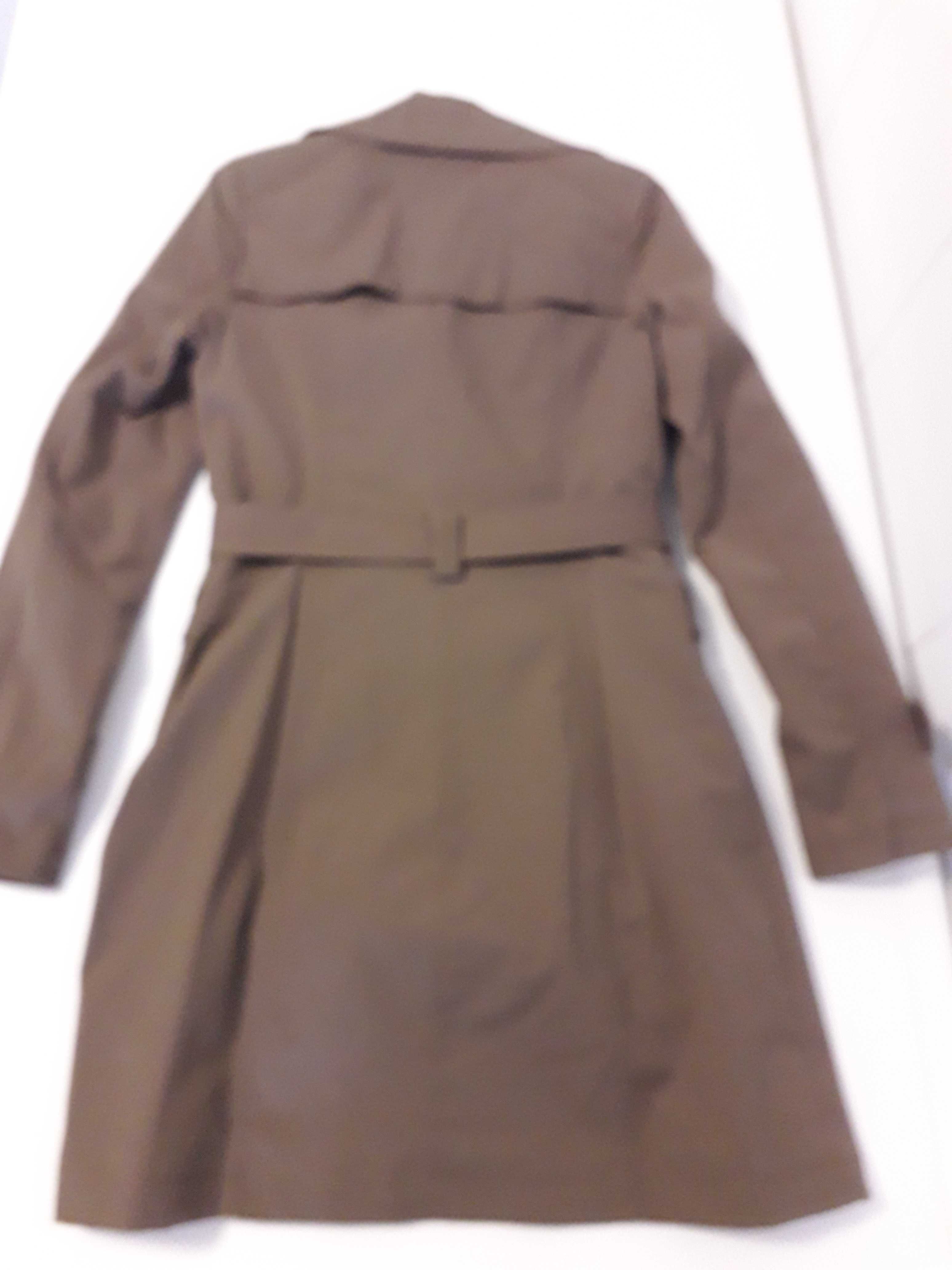 Gabardine/trench coat em bege escura (NOVA POR ESTREAR)