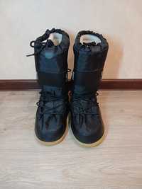 Зимові черевики moon boots