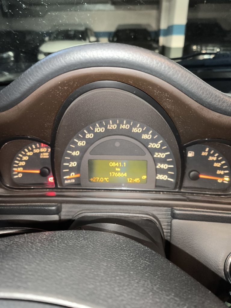 Mercedes-Benz C180