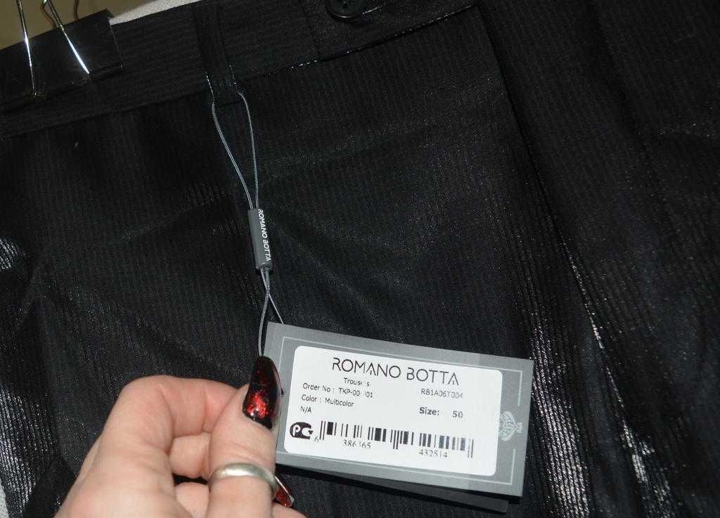 Eleganckie, błyszczące spodnie Romano Botta 50