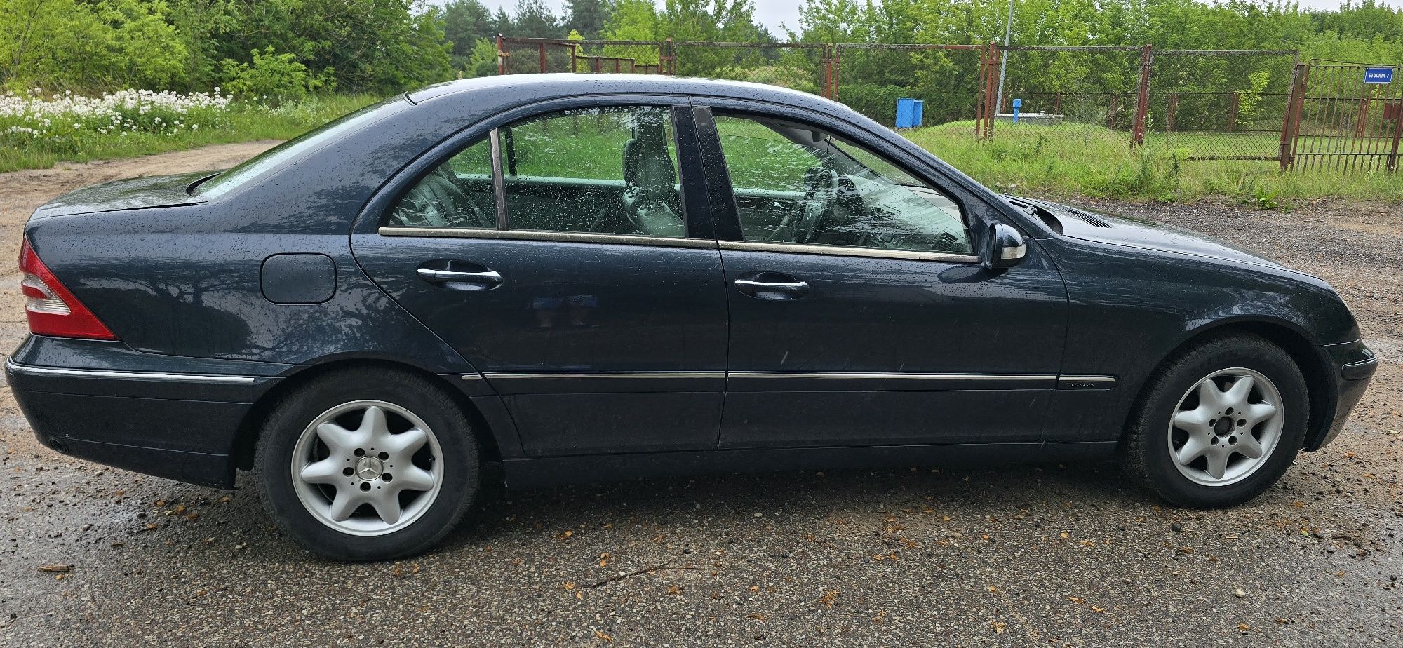 mercedes c 180 skóry klimatronic xenon orginal lakier bezwypadkowy