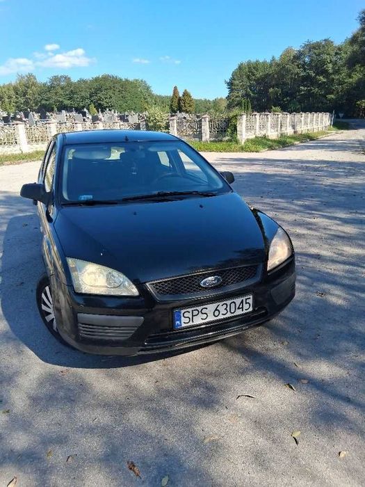 Ford focus.  2005r.