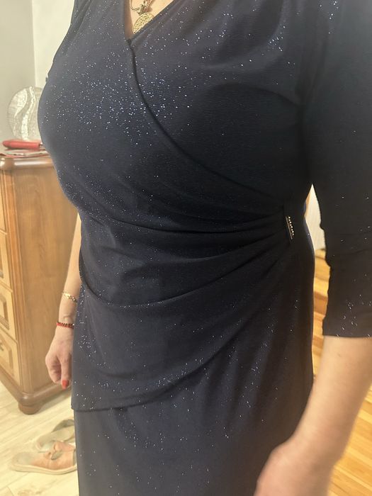 Cekinowa sukienka r.46