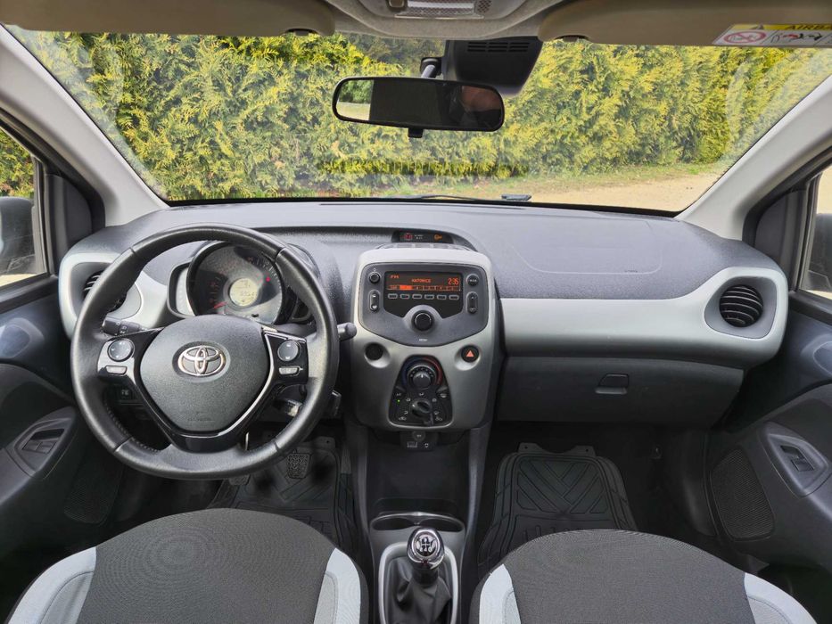 Toyota Aygo 1.0 69KM / 2016 / Tempomat / Klima / Radar / Asystent Pasa