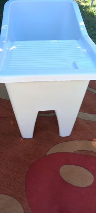 Tanque em resina branco