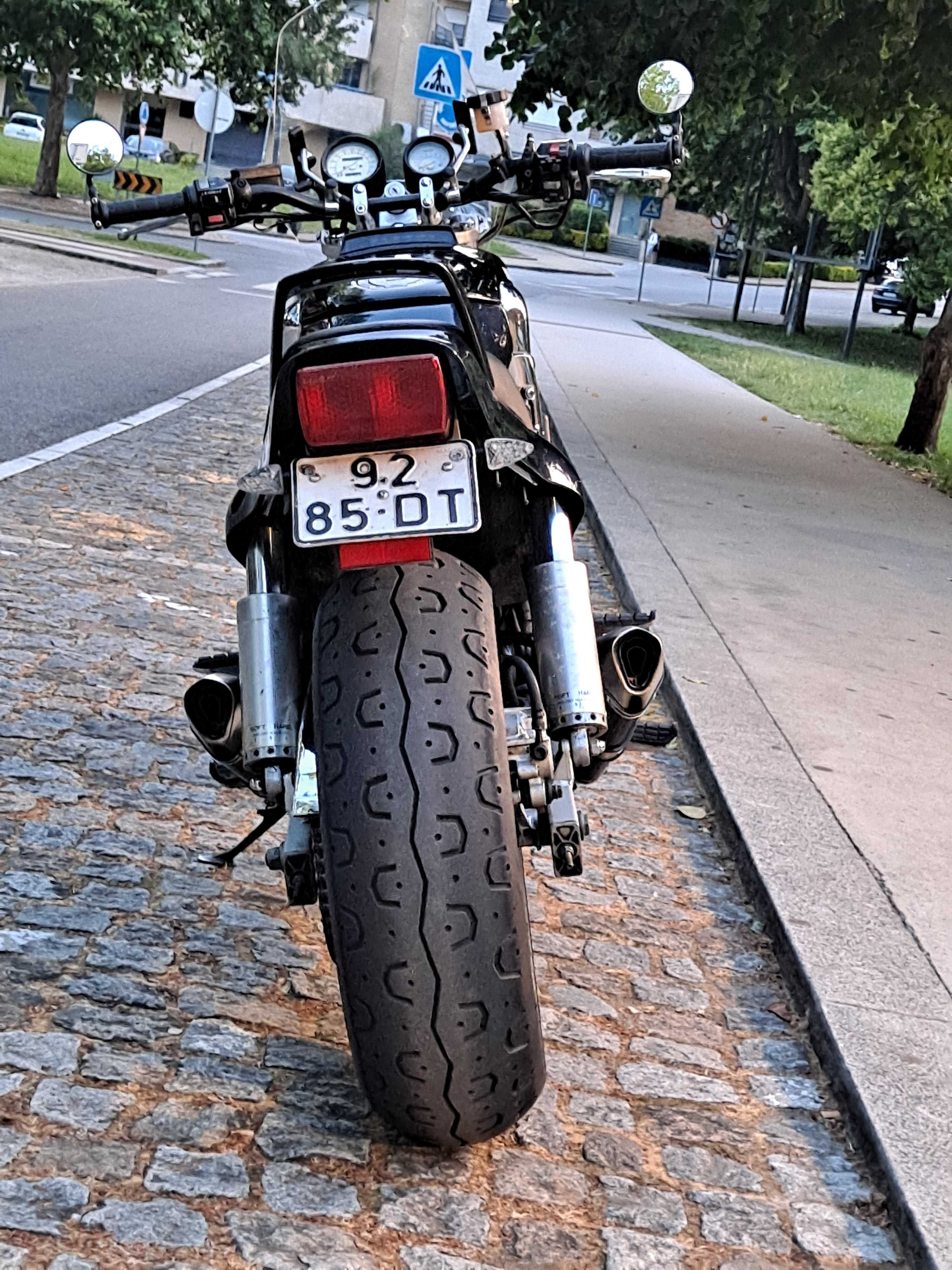 Yamaha FZX 750 - 95cv