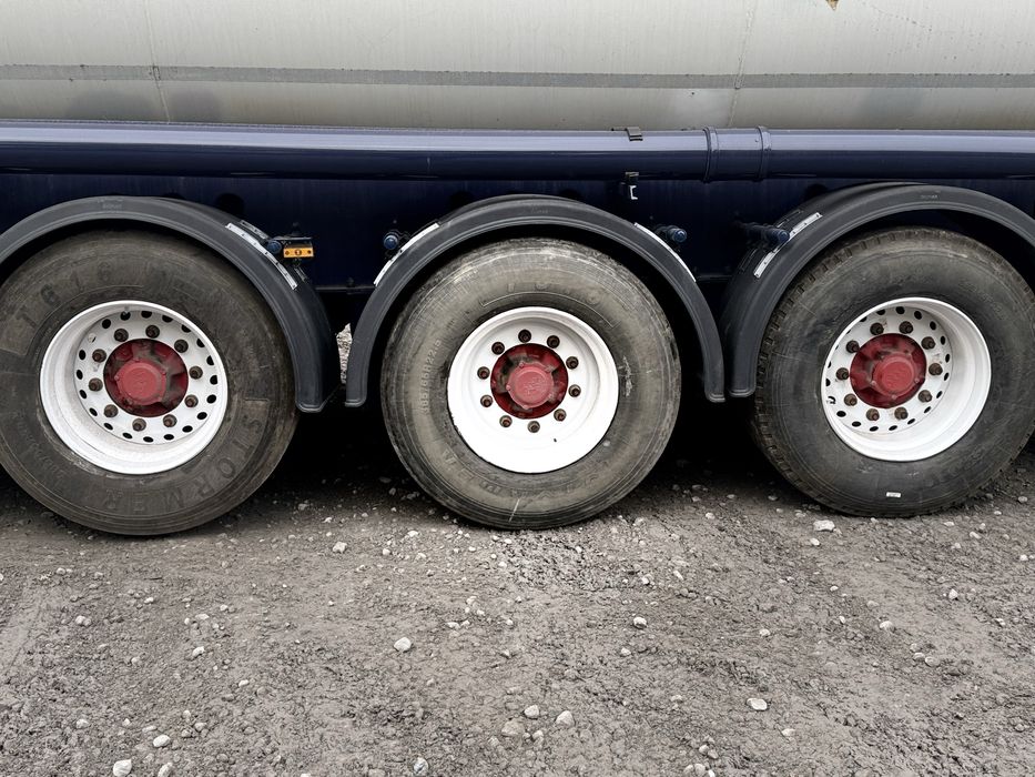 Напівпричіп SIMATRA 2001рік