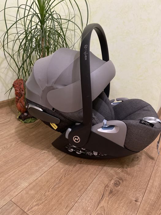 Автокрісло Cybex Platinum Cloud Z+.