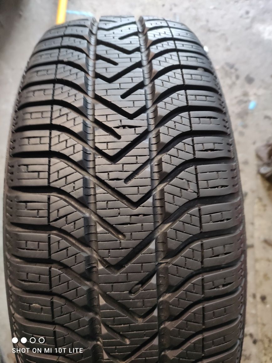Sprzedam Oponę pojedynczą 205/55 r16 Pirrelli
