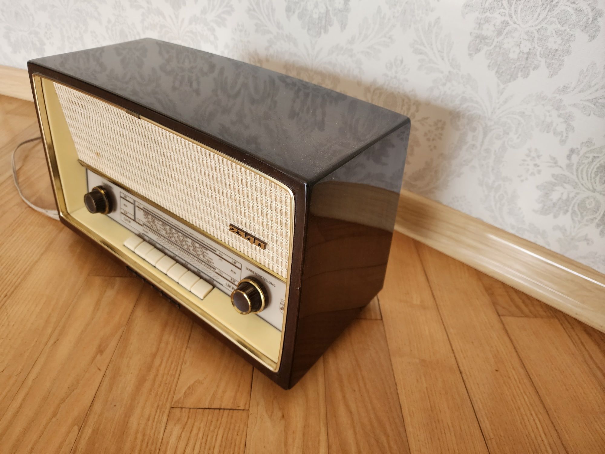 Радіоприймач 1950s Grundig 2340