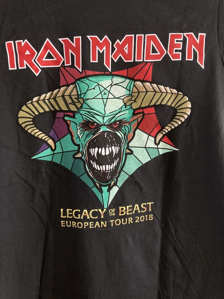 T-shirt mulher oficial Iron Maiden Legacy Of The Beast