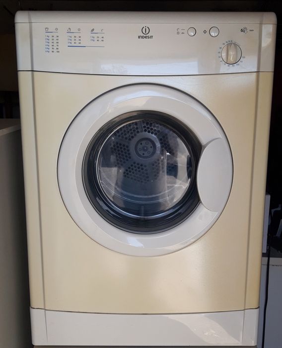 Maquina de secar roupa Indesit