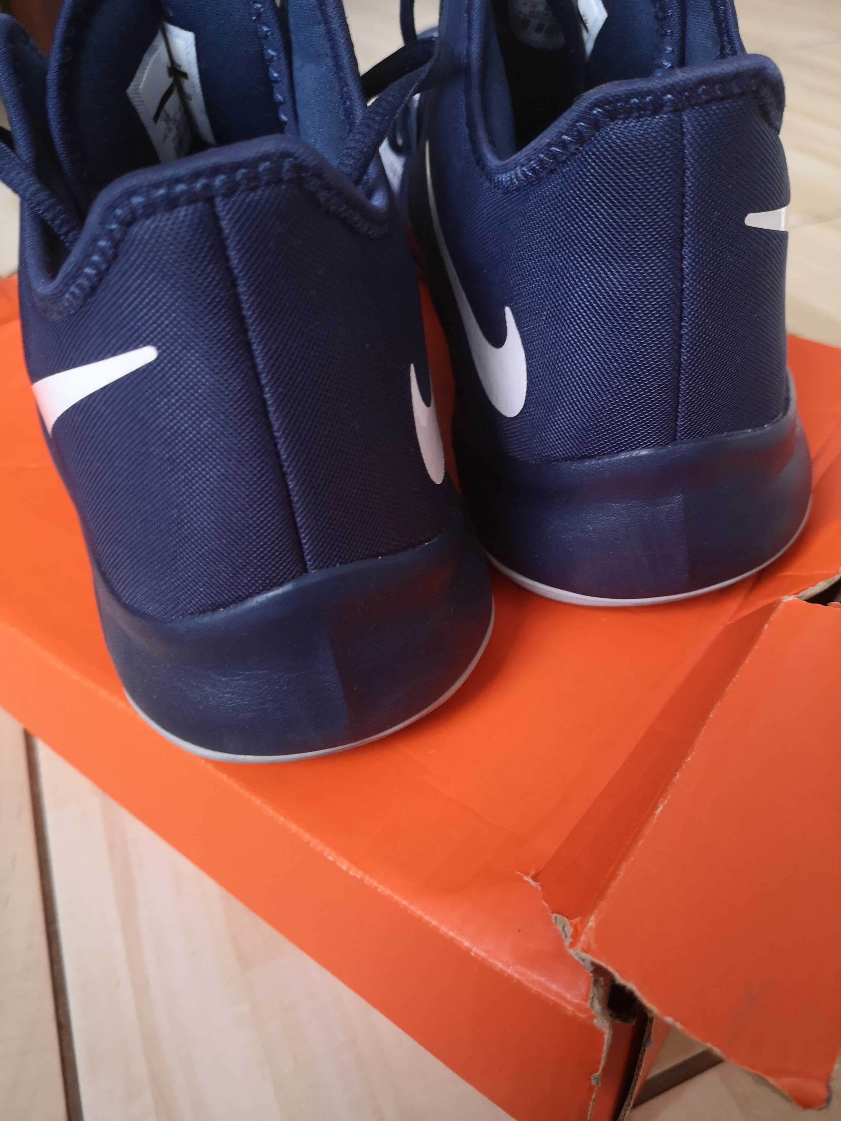 Buty męskie Nike Air Versitile III