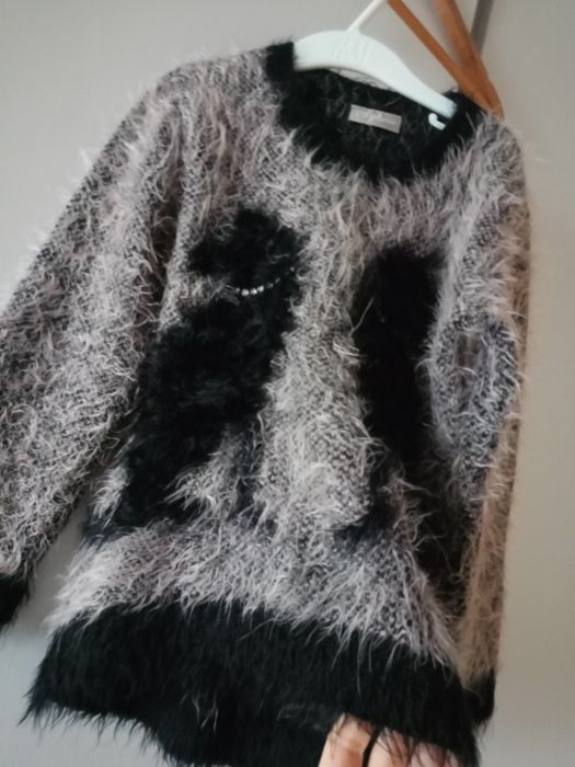 Кофта світер тепла 6-7 років дівчинці  з котиками