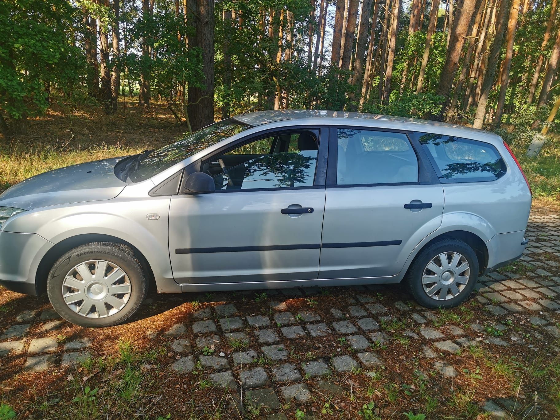 Ford Focus 2005r ubezpieczony zarejestrowany