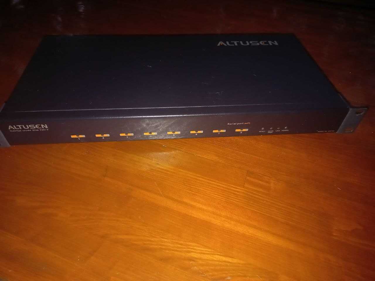 Altusen 8 Port Serial Over the Net (SN0108