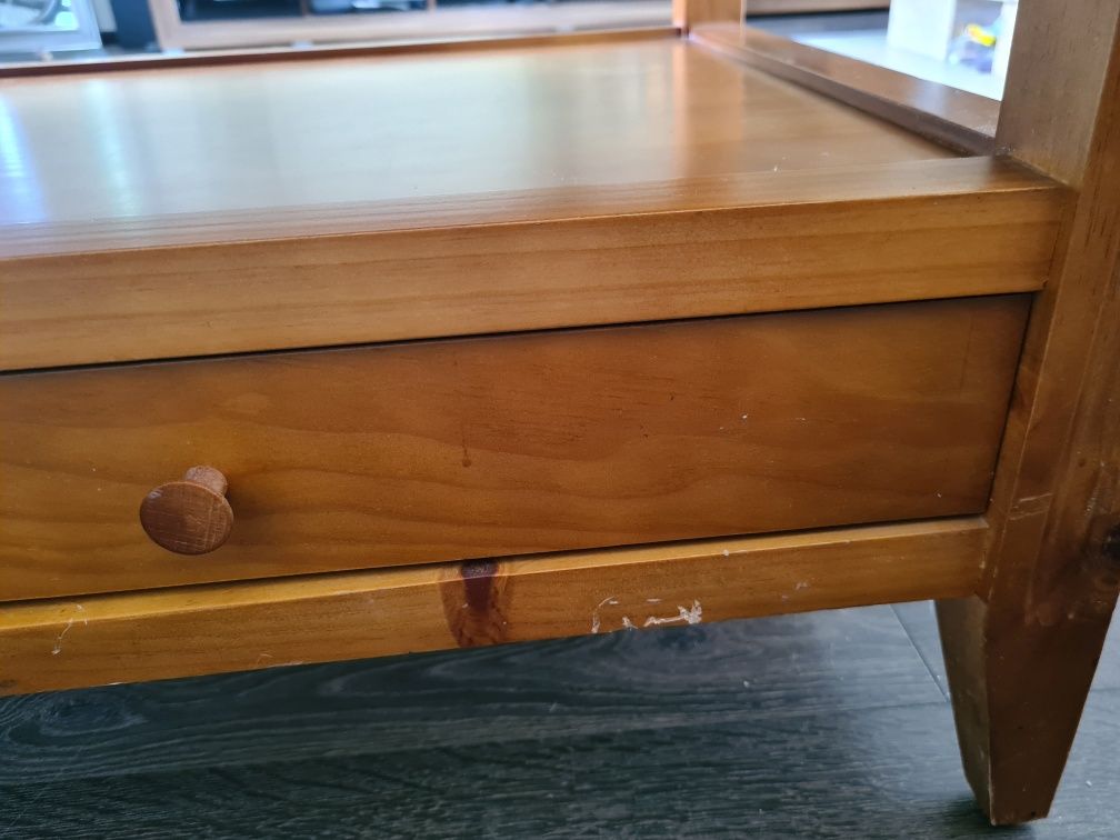 Stolik kawowy z 4 szufladami vintage do odświeżenia