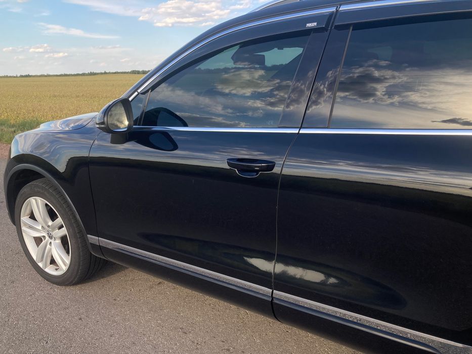 Продам Volkswagen Touareg 2011 року 3.0 дизель.