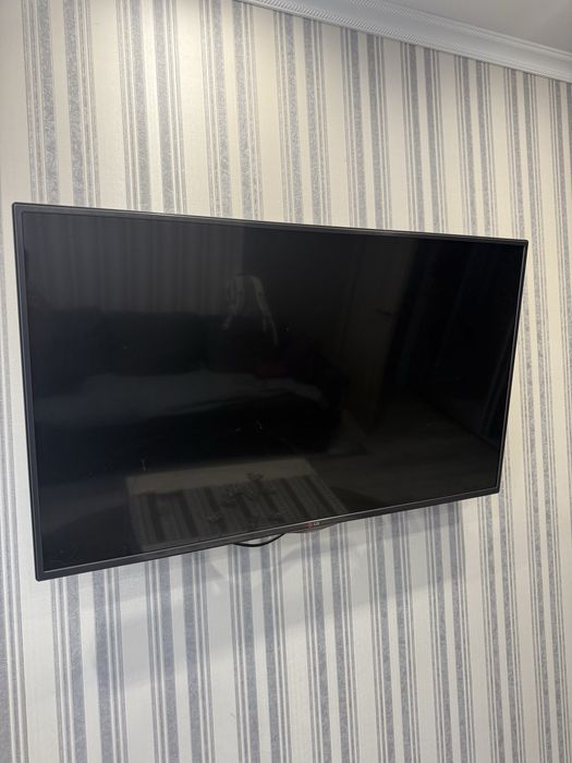 Продам телевизор LG