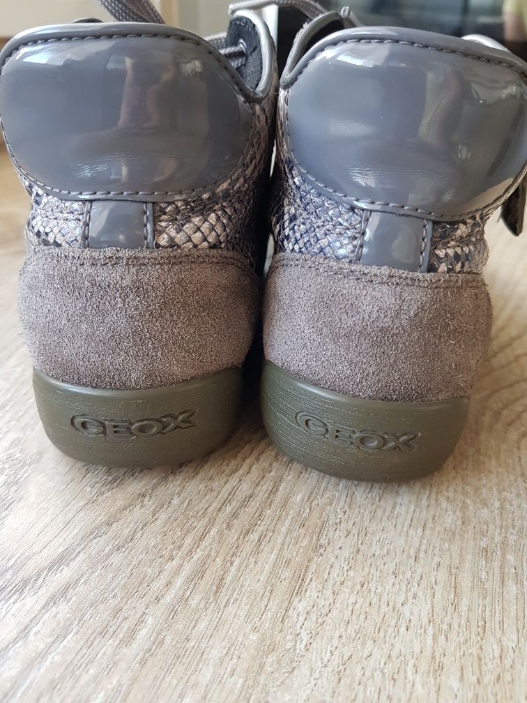 Sneakersy Geox, skórzane, rozmiar 38