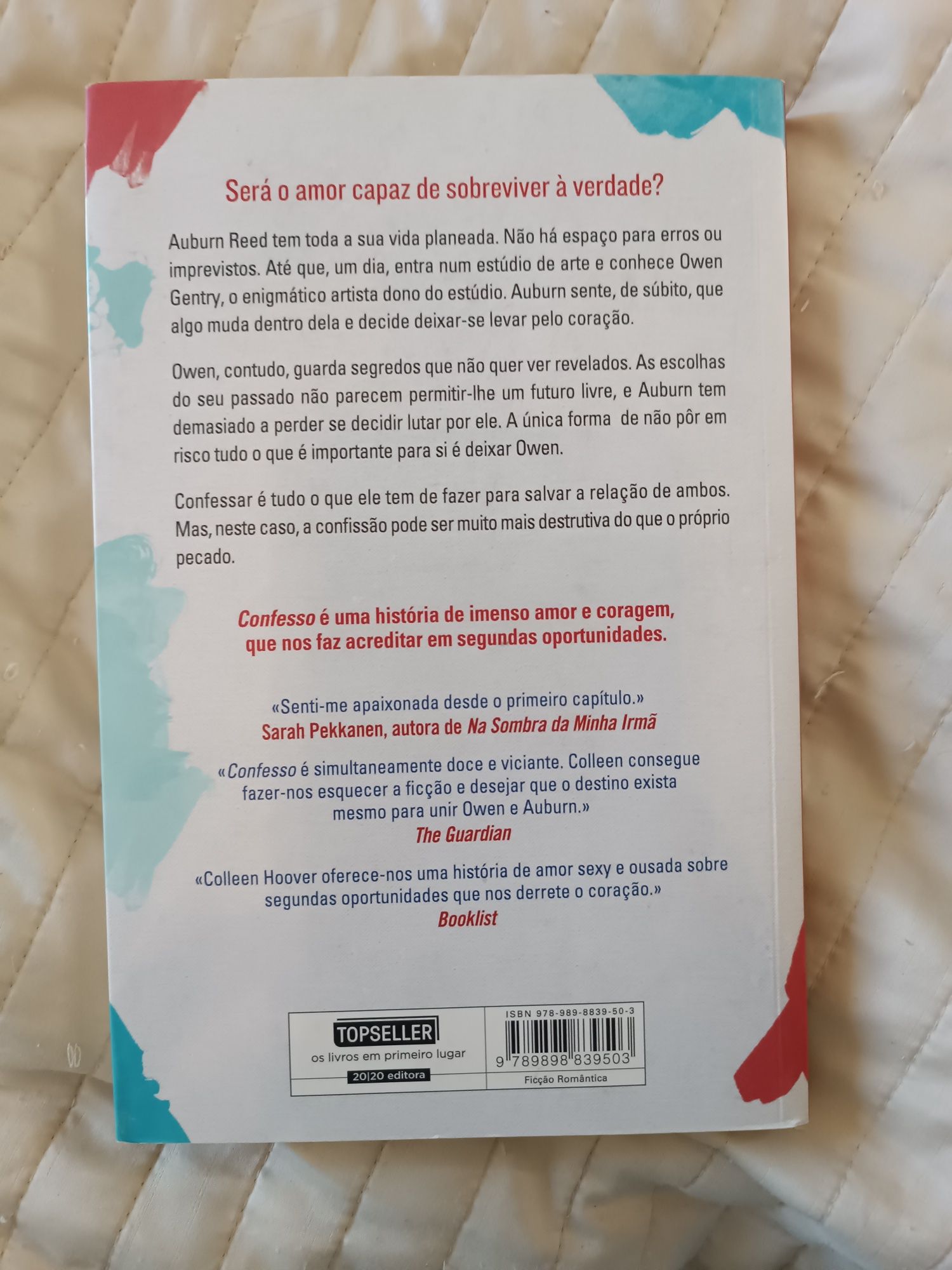 Livro " Confesso" de Colleen Hoover