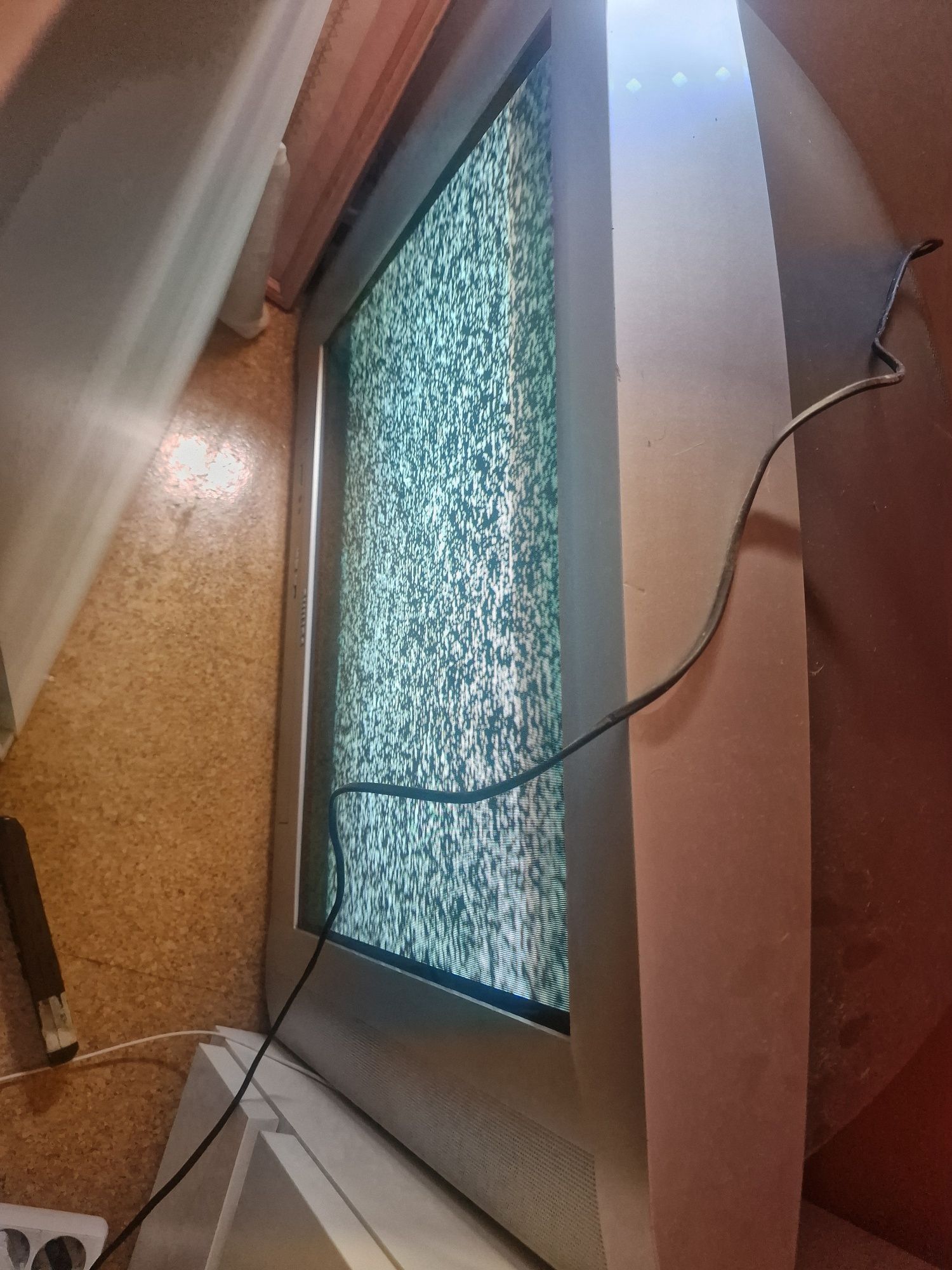Vendo duas tvs philips