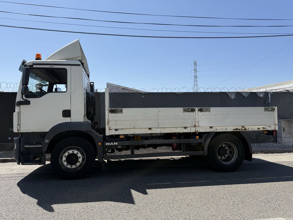 MAN TGM 18.290 APENAS 286.000km 2017 Entre eixos 3,90 ##OPORTUNIDADE##