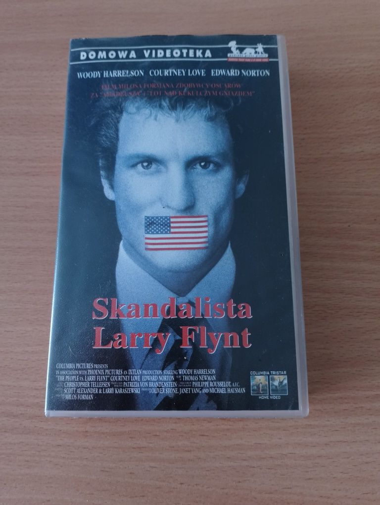 Film na kasecie VHS "SKANDALISTA LARRY FLYNT", biograficzny, video