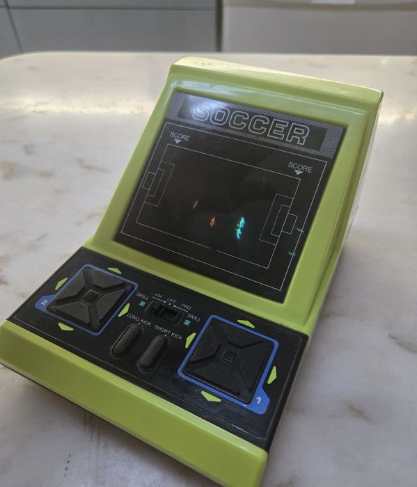 Consola retro de fotbal