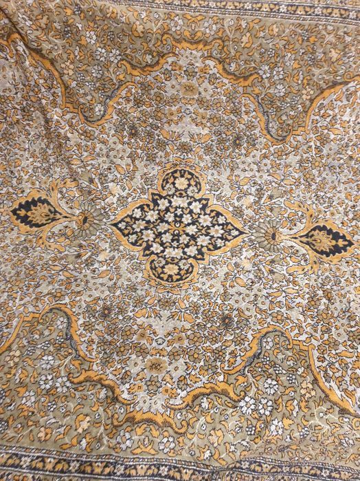 Покрывало ковровое тоненькое