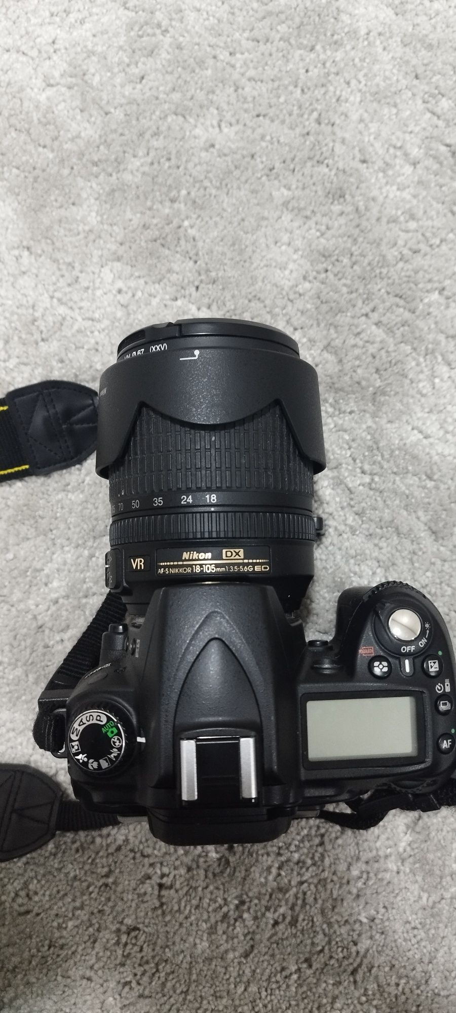Nikon D90 + lente 18-105mm