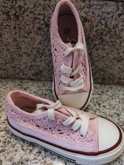 Buty dziewczęce koronkowe
