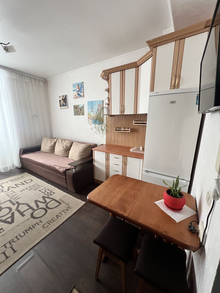 Продаж кімнати в гуртожитку (вул. Кирилівська, район Куренівка)