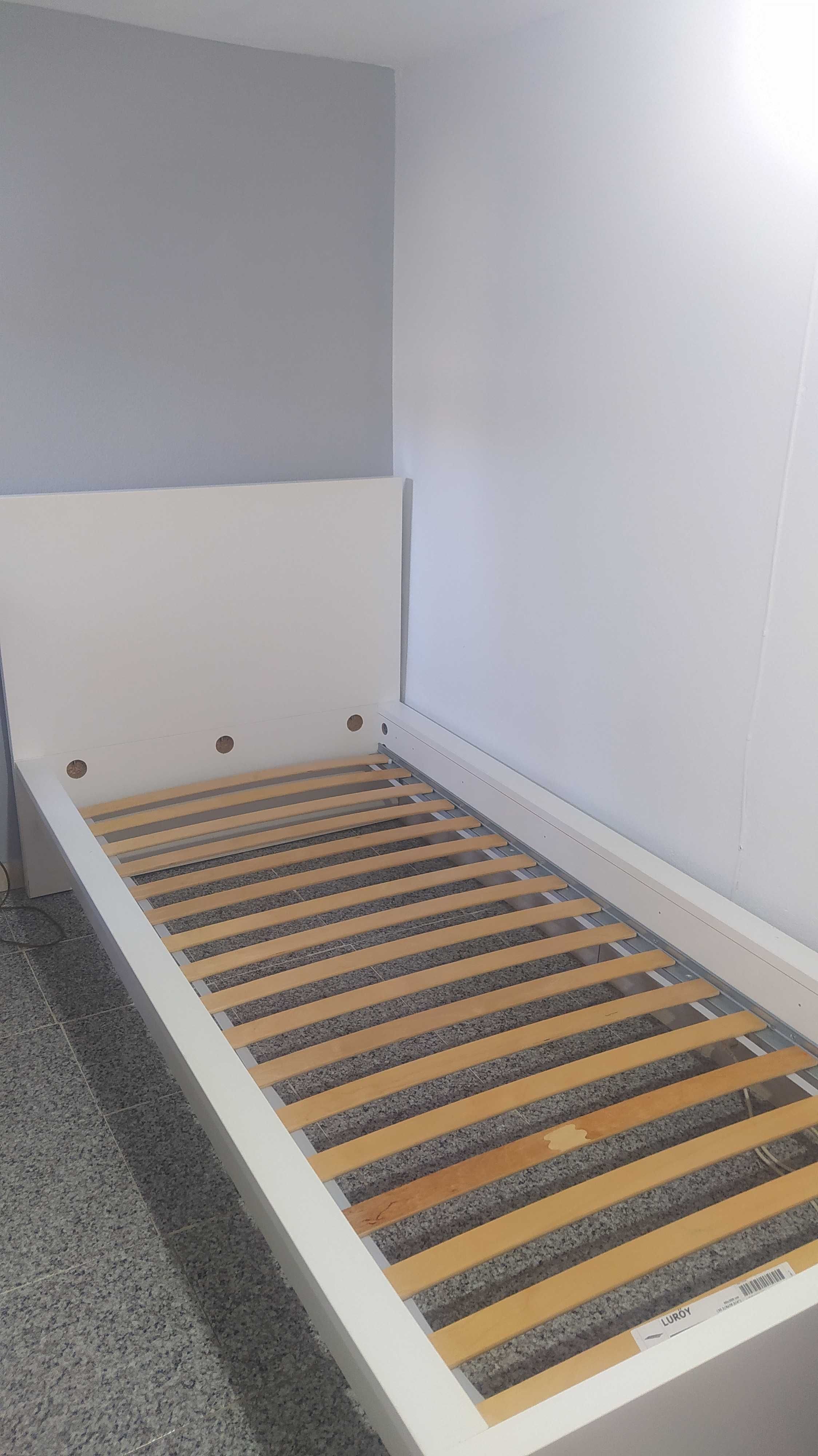 Cama de solteiro IKEA