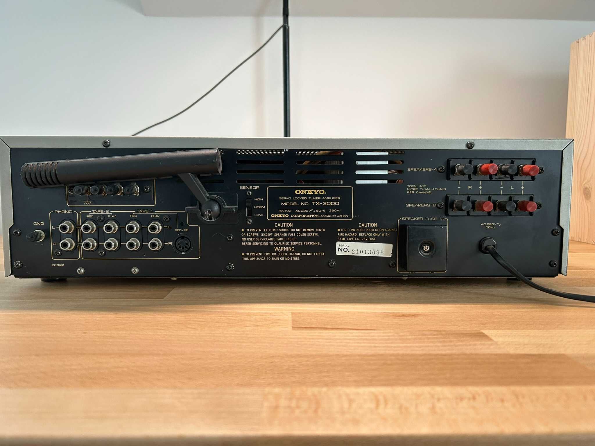 Amplituner Onkyo TX-3000 (Servo Locked)