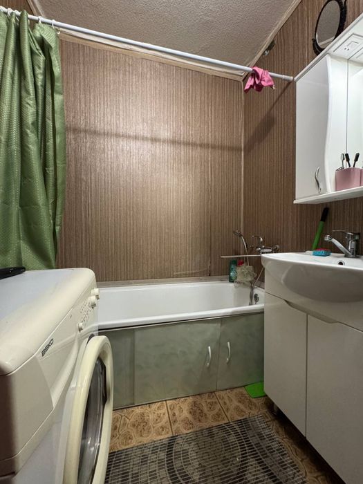 Продам 1-кімн. Лівий берег. Великогабаритна.