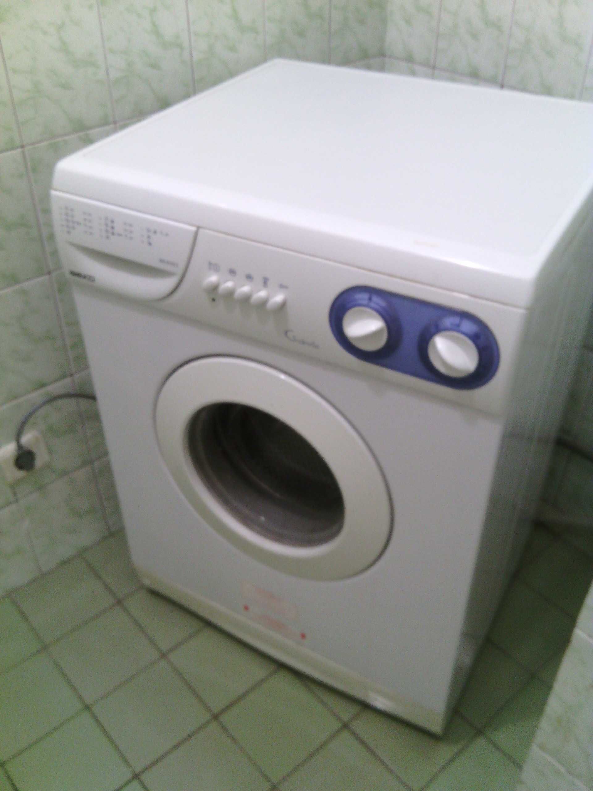 Стиральная машинка BEKO на запчасти или под ремонт