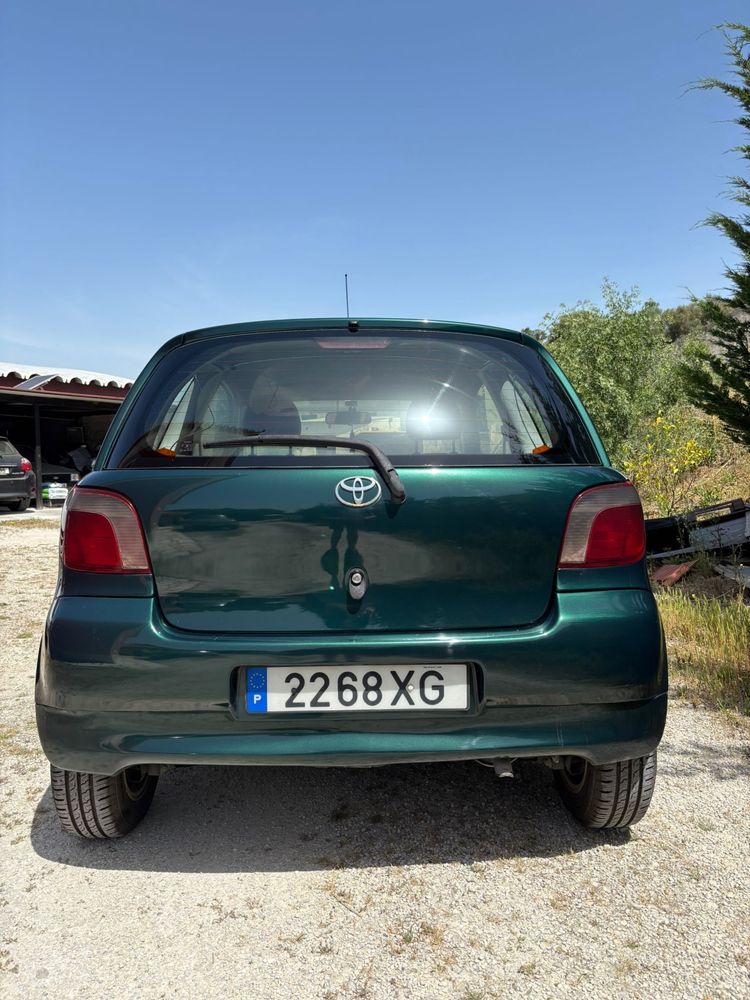 Toyota Yaris 1.4 com AC