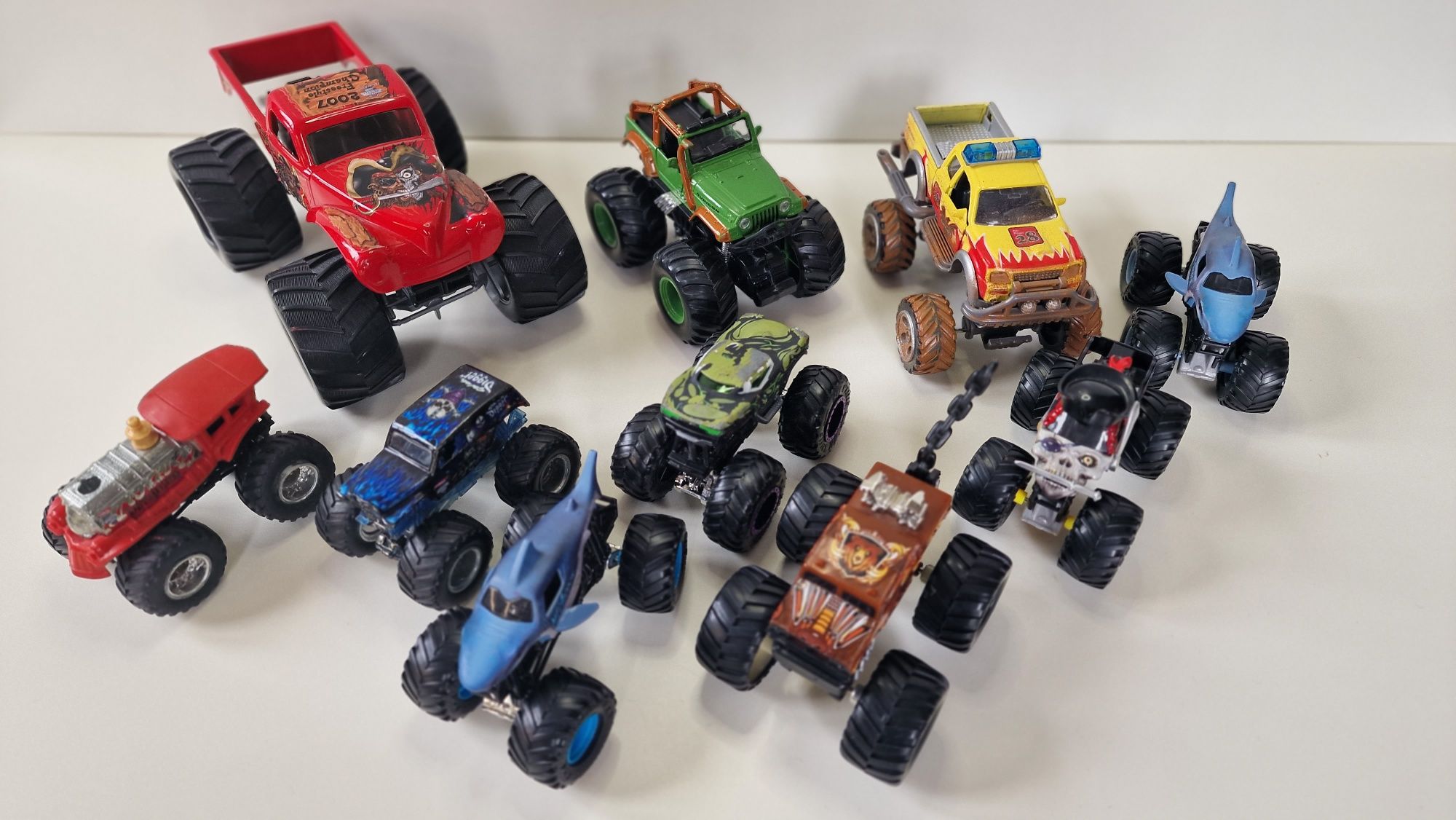 Monster Truck Hot Wheels, Maisto,  Dickie Toys