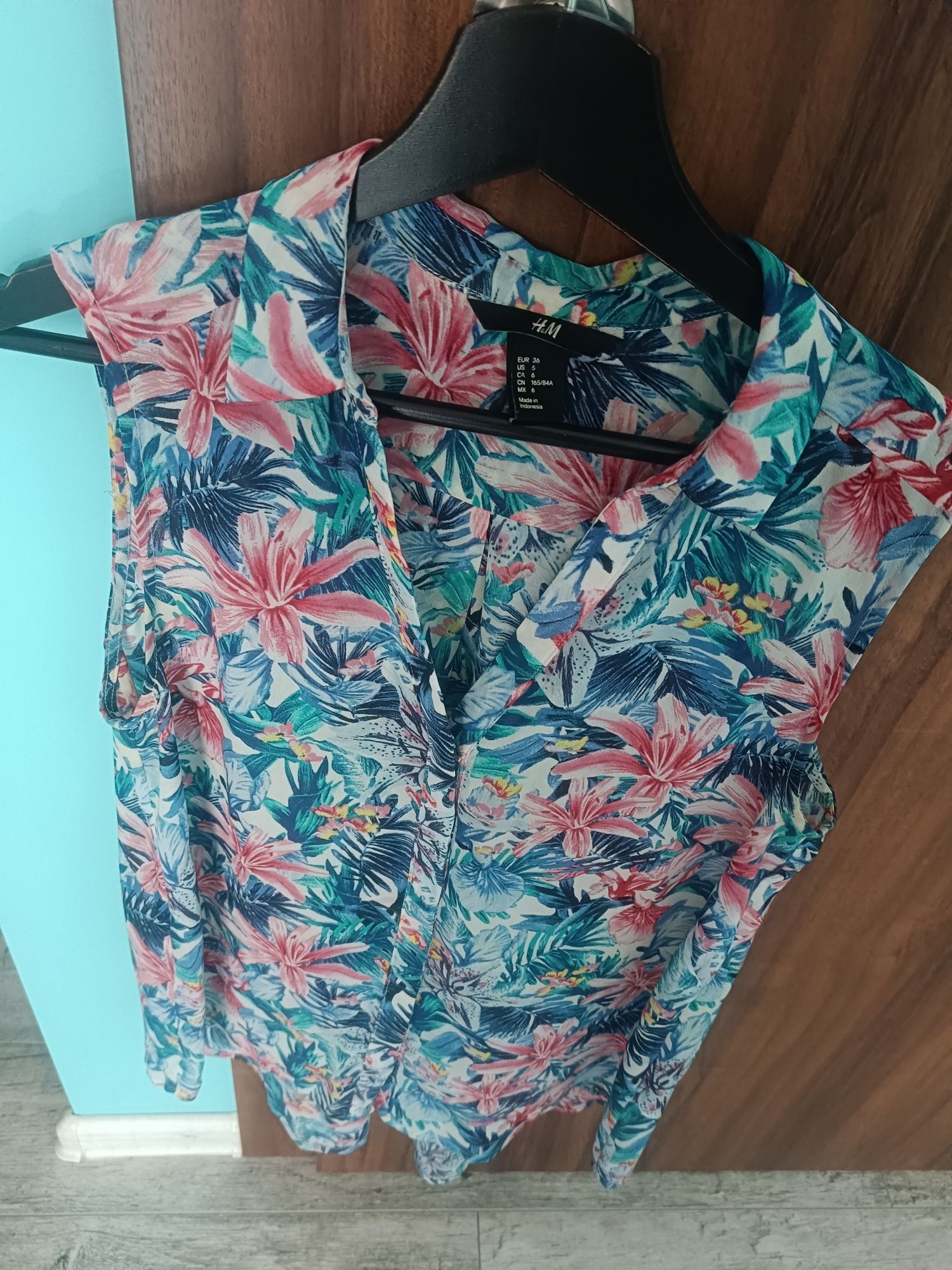 Koszula bluzka bez rękawów lato kwiaty tropikalna S