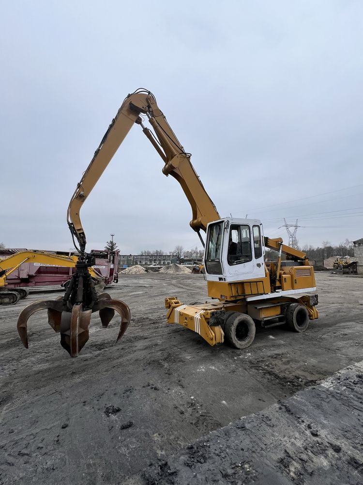 Koparka przeładunkowa do złomu Liebherr 922 waga 24 tony