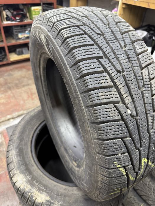 Продам зимову гуму Nokian 195/65/15